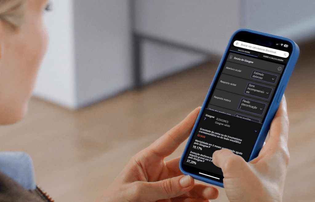 Tela do app Blackbook com acesso gratuito a calculadoras clínicas como Glasgow, SOFA e MEWS